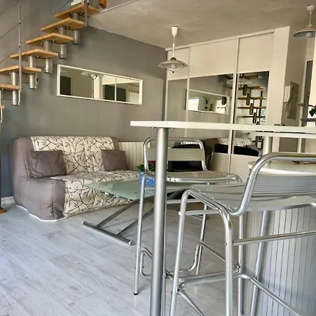 Apartment Joli Et Spacieux Avec Garage Au Bord De
